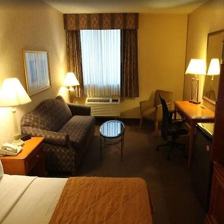 Clarion Hotel Park Central Даллас Экстерьер фото